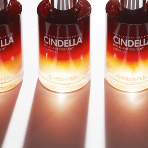 Descoperiți secretul unei pieli rezistente și strălucitoare cu MEDIPEEL CINDELLA Multi-Antioxidant Ampoule. Acest concentrat puternic exploatează puterea antioxidanților pentru a vă proteja și revitaliza pielea. Lichidul său bogat, de culoarea chihlimbarului, este găzduit într-o sticlă elegantă, simbolizând ingredientele de înaltă calitate care acționează pentru a combate factorii de stres din mediul înconjurător și pentru a spori strălucirea naturală a pielii